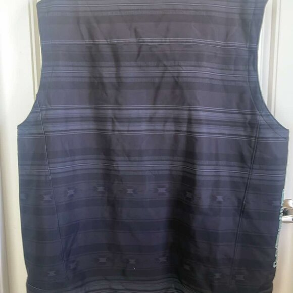 XXL Cinch Vest with Stripes and Aztec design - Picture 3 of 7
